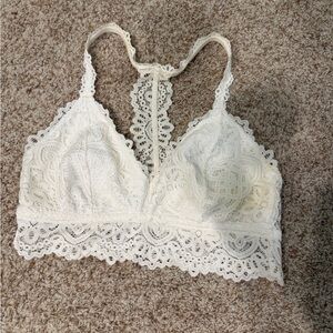 Elegant Lace Bralette in Cream